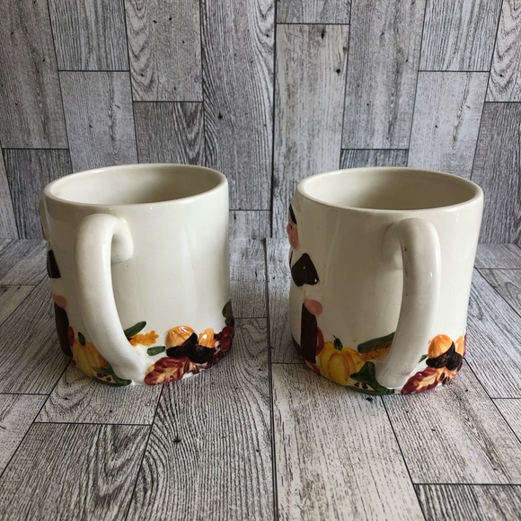 Publix - The Pilgrim Pair Of Thanksgiving Coffee Mugs 2 Ladies In Original Box - Picture 6 of 14